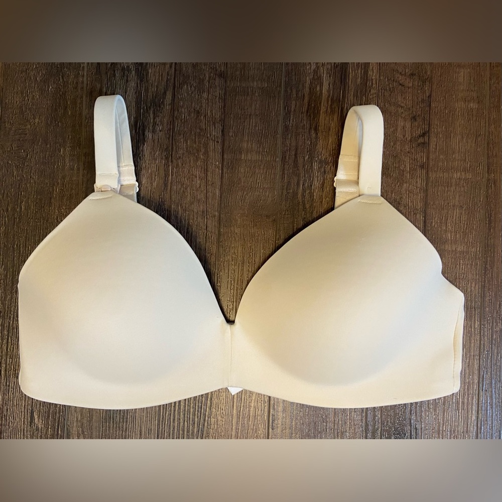 Thyme Maternity Nursing Bra 36C Wireless Lightly Padded Nude